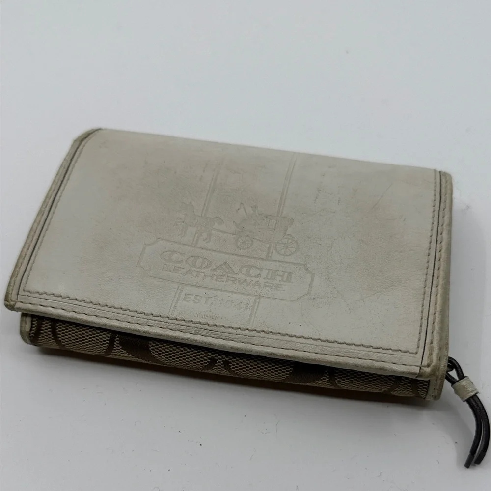 Coach Men's Beige Leather Wallet